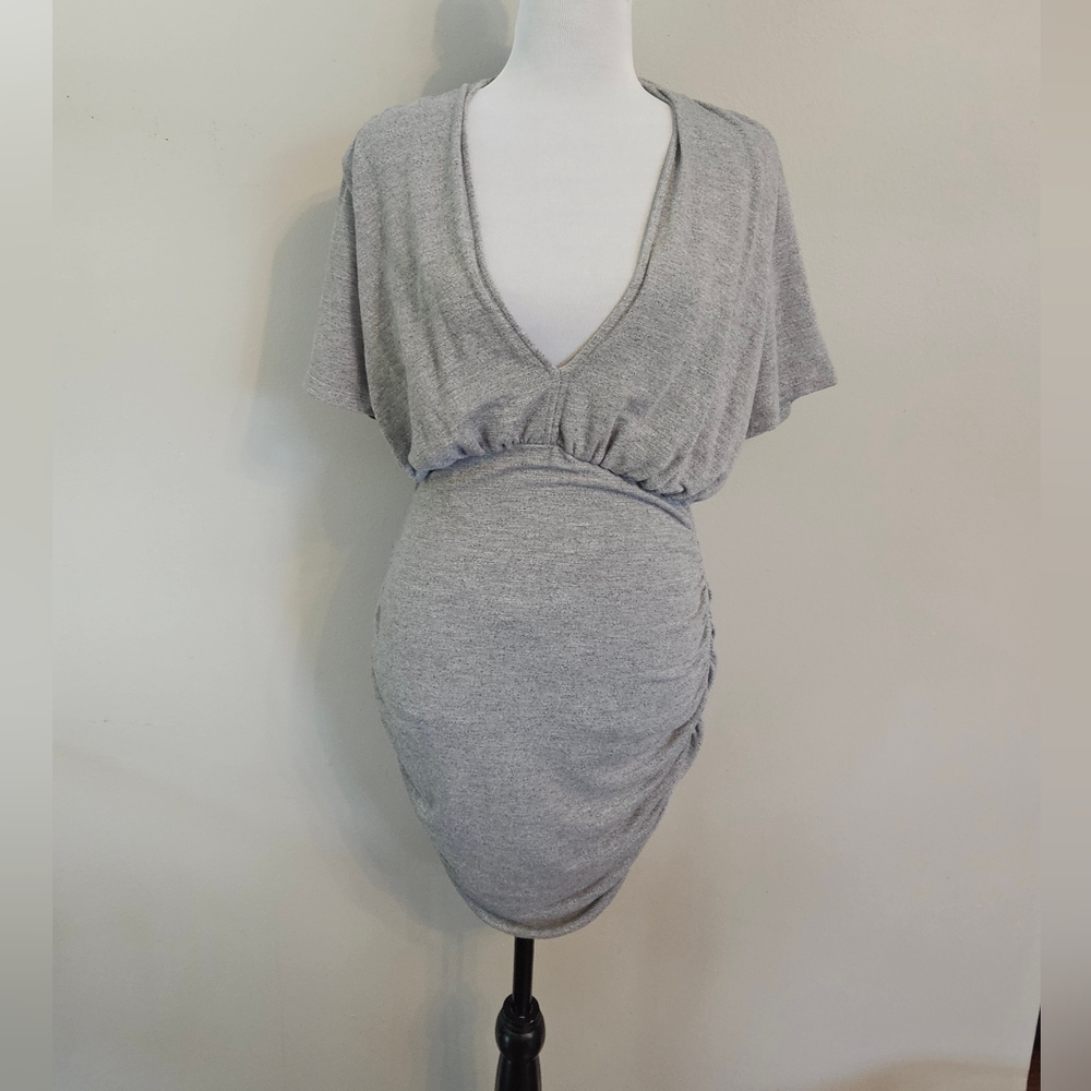 Monrow Light Gray V-Neck Knit Dress